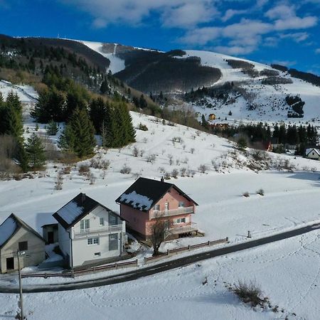 Villa Kuca Za Odmor Ana à Kupres  Extérieur photo