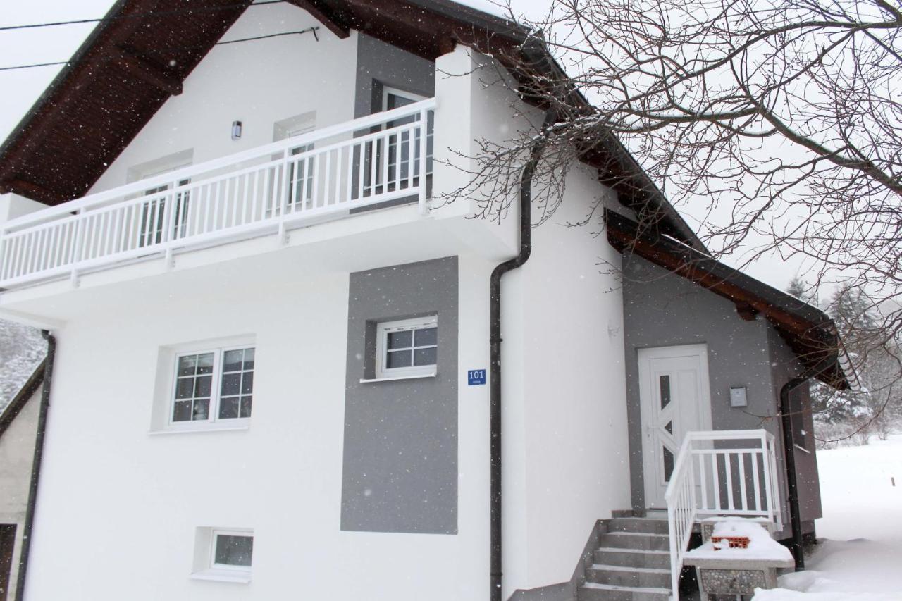Villa Kuca Za Odmor Ana à Kupres  Extérieur photo